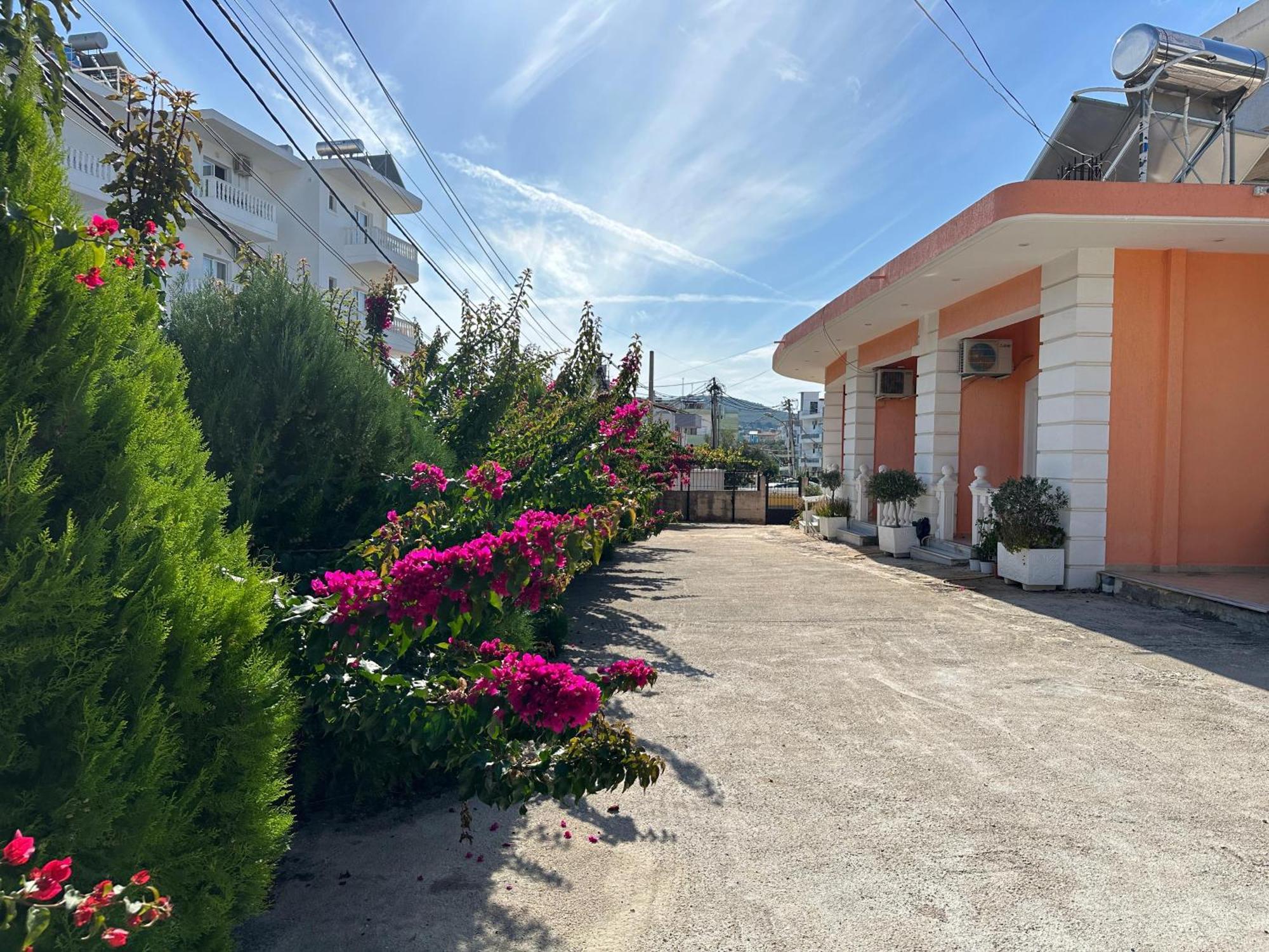 Nicolaos